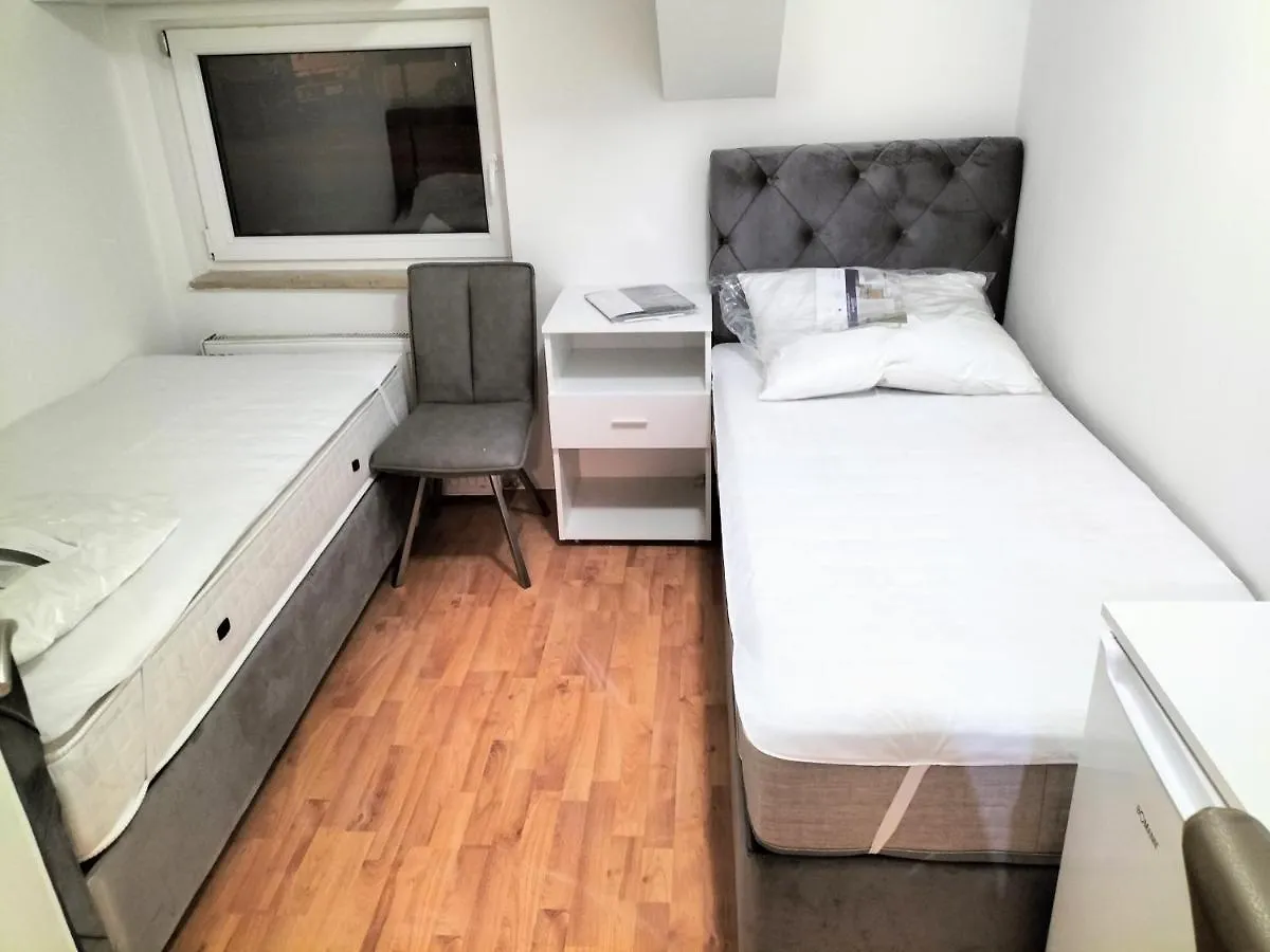 Studio Zimmer In Frankfurt Fráncfort del Meno Apartamento